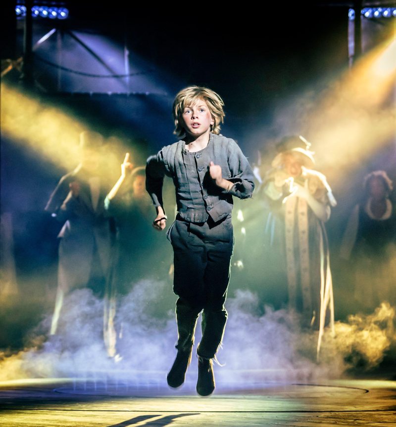 Jack Philpott as Oliver