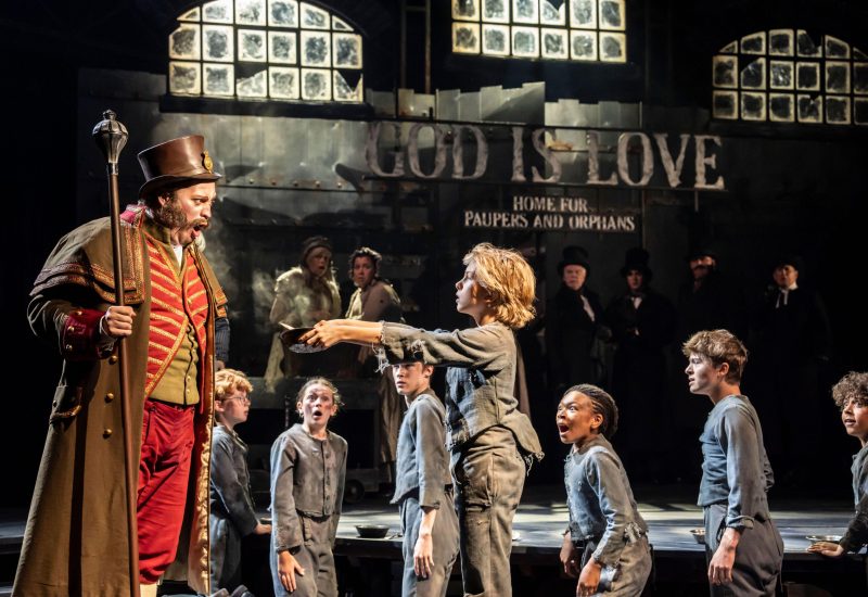 Oscar Conlon Morrey as Mr. Bumble, Jack Philpott as Oliver